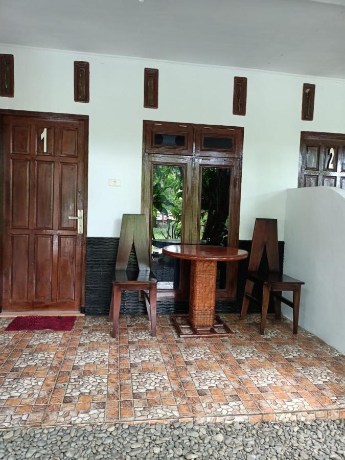 Brown Bamboo Guest House & Trekking Bukit Lawang Eksteriør bilde