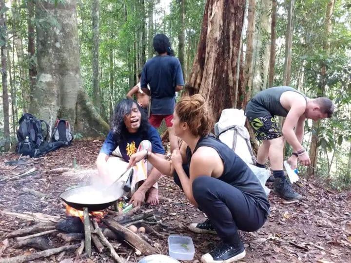 Brown Bamboo Guest House & Trekking Bukit Lawang Eksteriør bilde